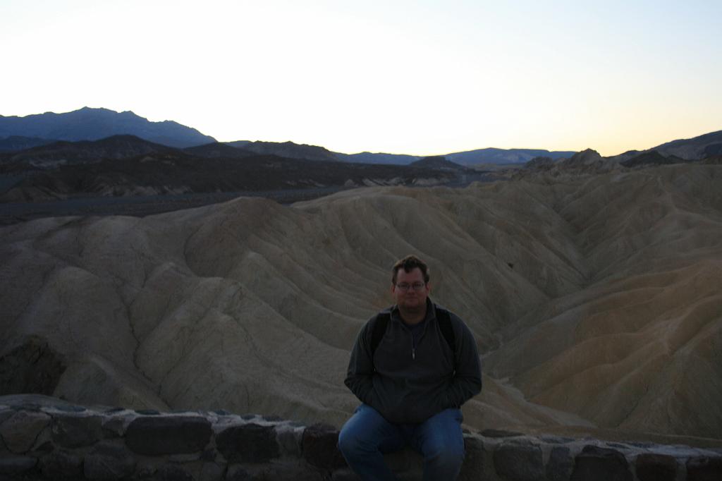 20081022 death valley 008.jpg - Death Valley - Sunrise at Zabriskie Point